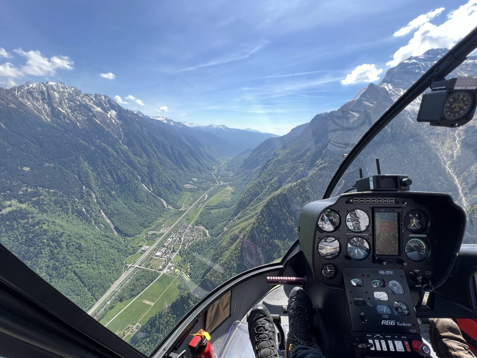 Alpental aus dem Helikopter