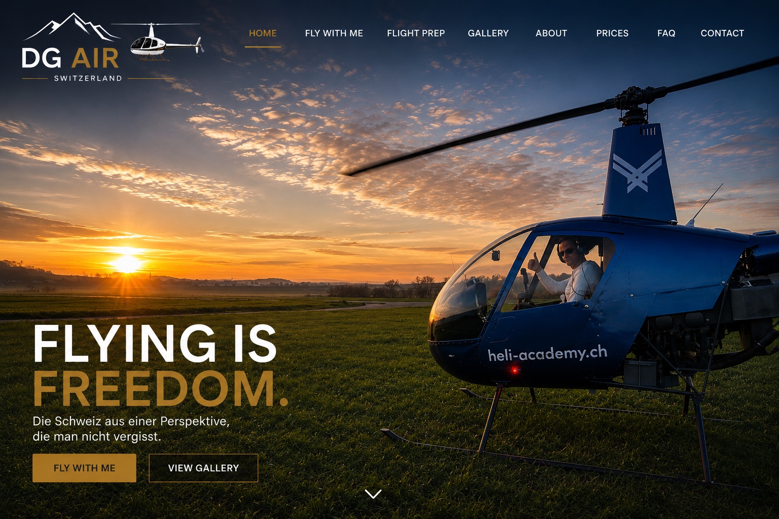 Robinson R22 bei Sonnenuntergang
