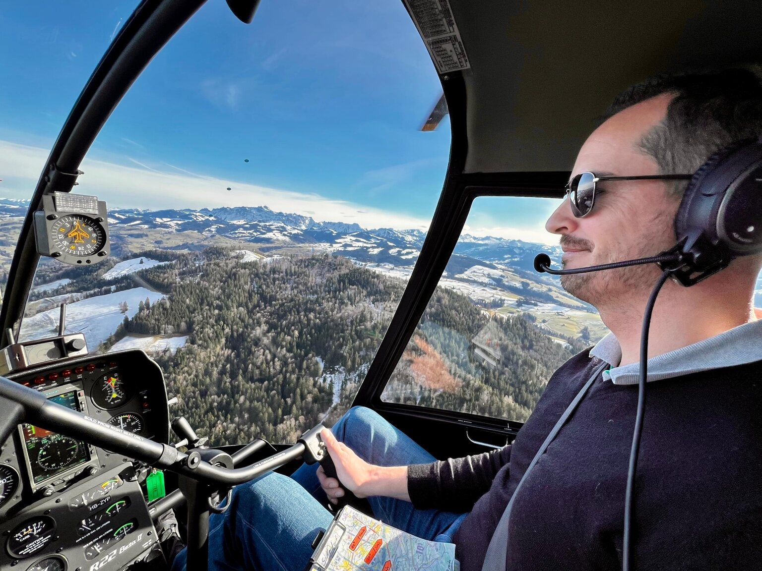 Pilot im Robinson R22